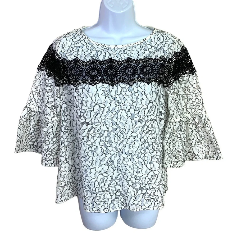 Small Ann Taylor LOFT White Lace Blouse Bell Sleeve 4 6 Peasant Semi Sheer